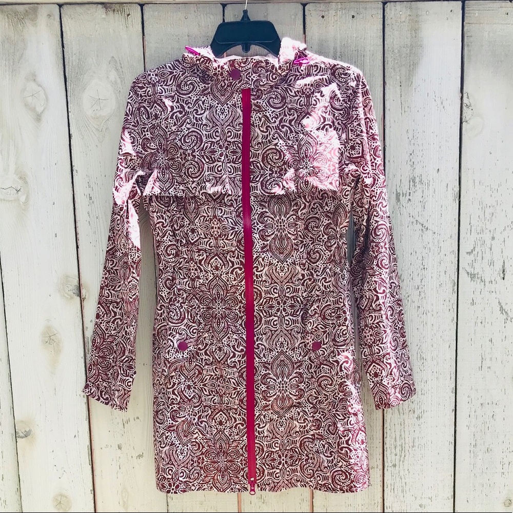 prAna women’s rain jacket (XS)